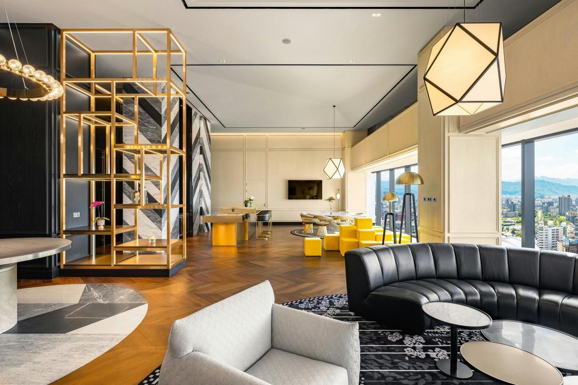 Le Meridien تايتشونغ المظهر الخارجي الصورة The Club at The Westin Nanjing