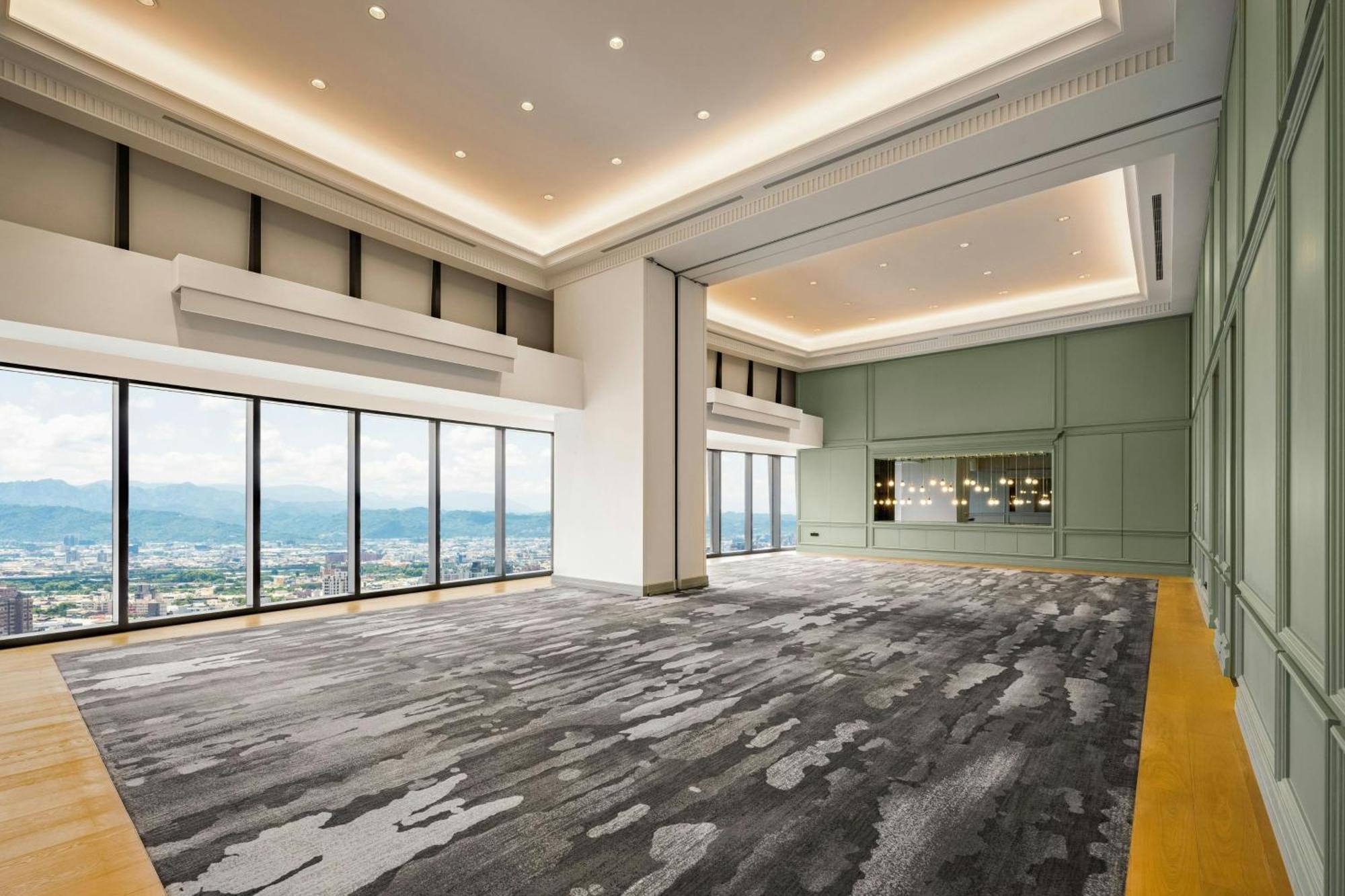 Le Meridien تايتشونغ المظهر الخارجي الصورة The 30th floor of the hotel